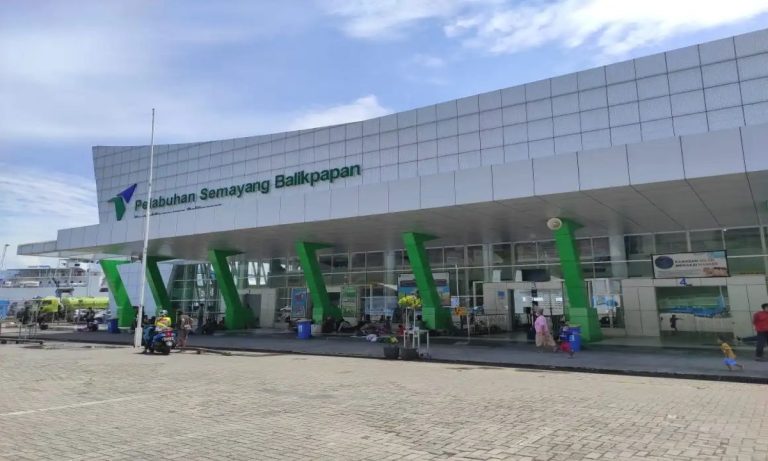 Pelabuhan Semayang Balikpapan 768x461