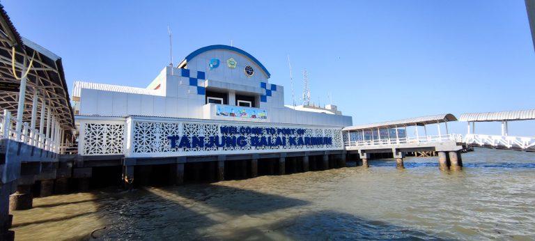 Pelabuhan Domestik Tanjung Balai Karimun 768x346