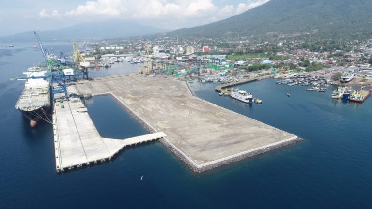 dermaga peti kemas pelabuhan bitung 768x432