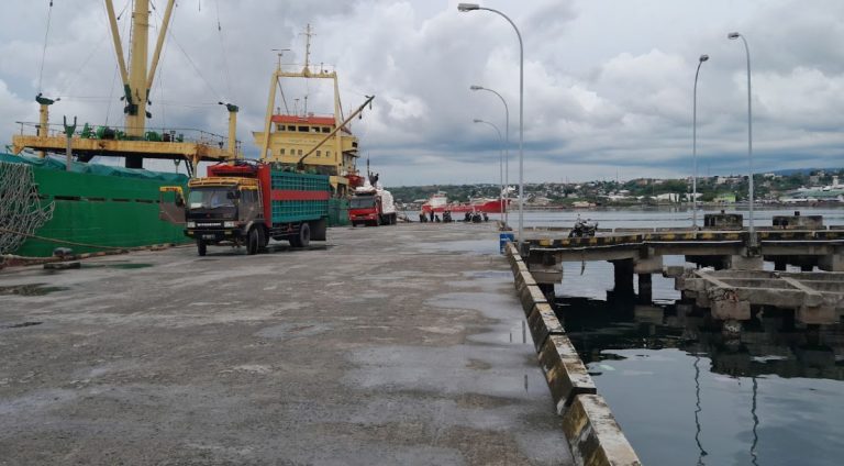 kegiatan di pelabuhan cappa ujung 768x424