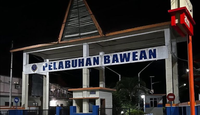 suasana malam gerbang pelabuhan bawean 768x442