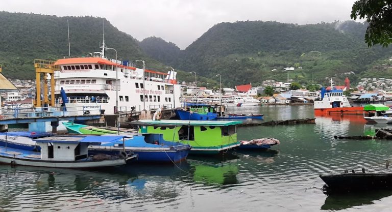 dermaga pelabuhan luwuk 768x417