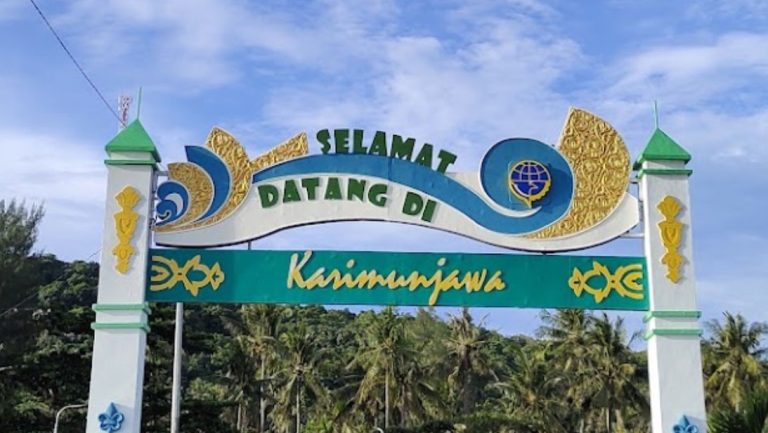 gerbang karimunjawa 768x433