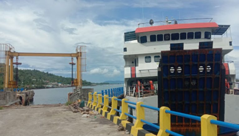 kapal sandar pelabuhan likupang 768x437