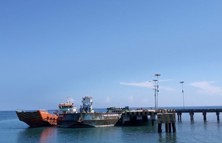 pelabuhan poso 768x496