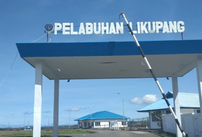 pintu gerbang pelabuhan likupang 768x521